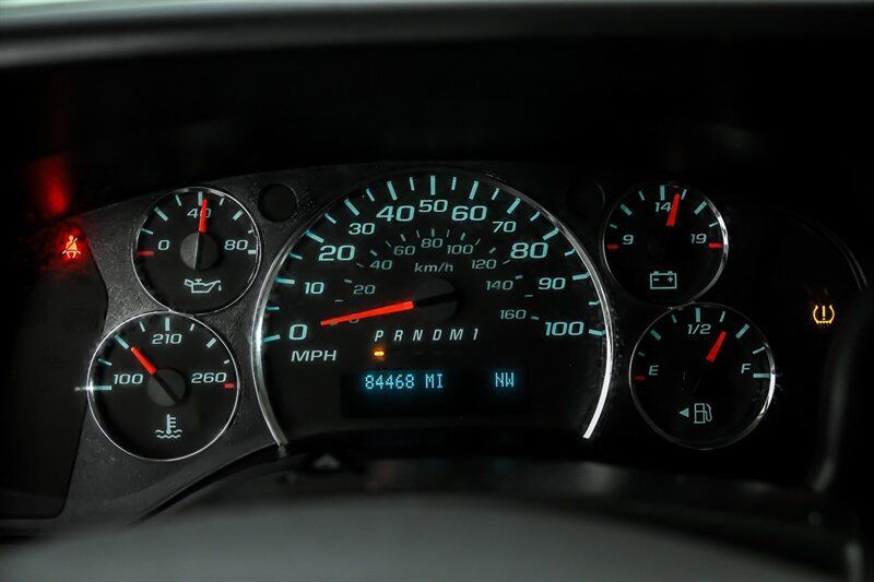 Used 2017 Chevrolet Express 3500 LT w/ LT Preferred Equipment Group RWD image 19
