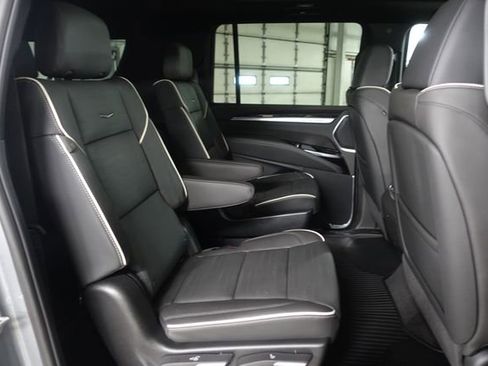 New 2026 Cadillac Escalade ESV Luxury image 25