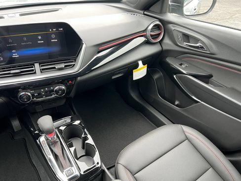 New 2026 Chevrolet Trax RS w/ Driver Confidence Package FWD image 31