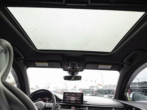 Used 2022 Audi S4 Premium image 29