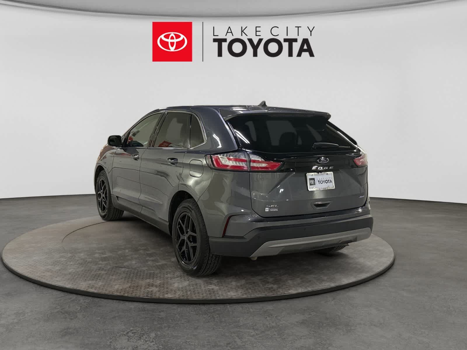 Used 2024 Ford Edge SEL AWD/4WD image 5