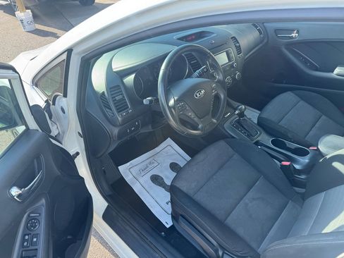 Used 2016 Kia Forte EX image 7