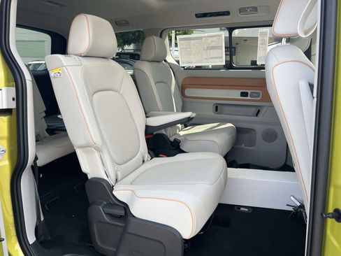 New 2025 Volkswagen ID. Buzz 1st Edition AWD/4WD image 33