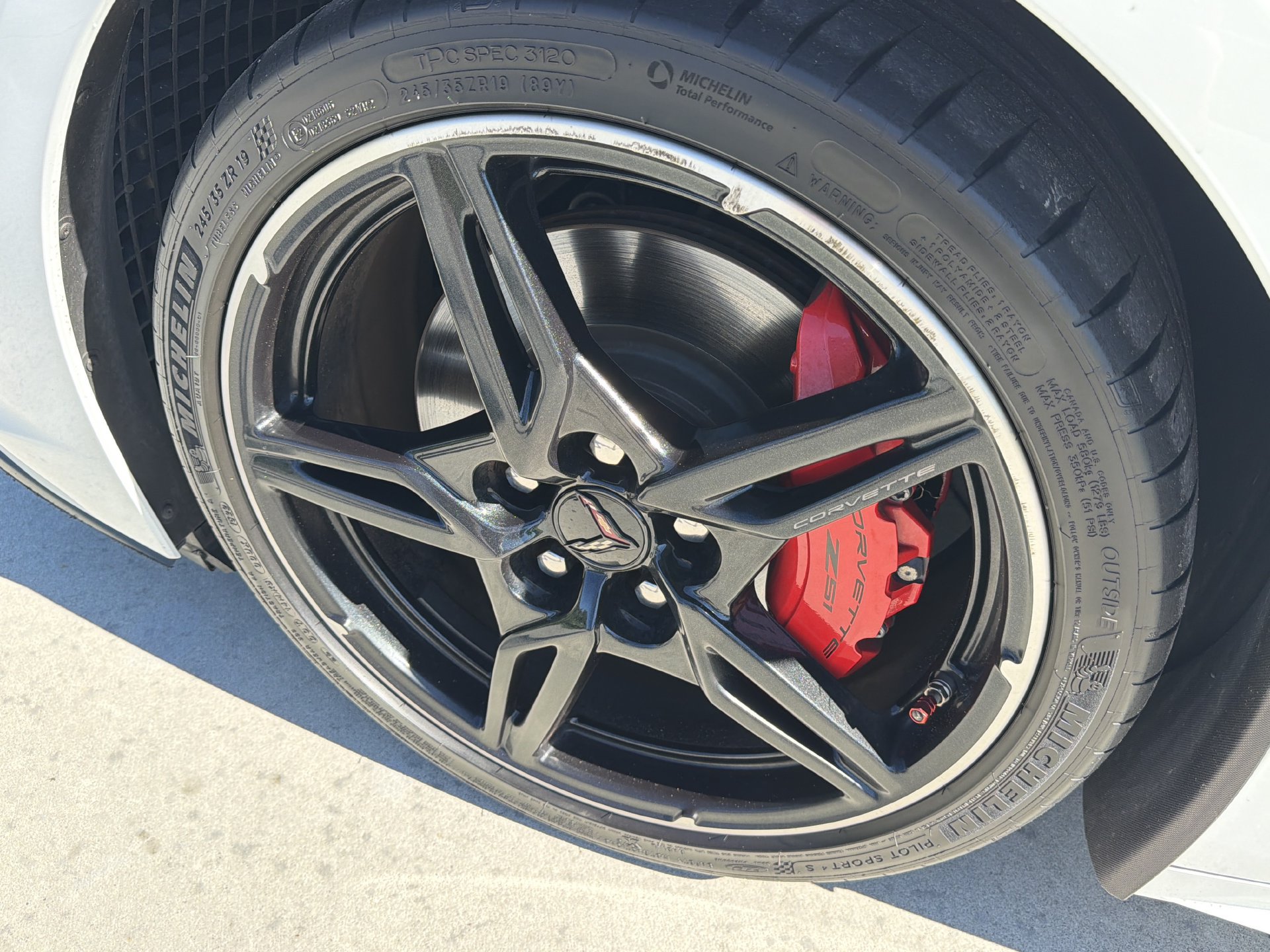 Used 2023 Chevrolet Corvette Stingray Preferred Cpe w/ Z51 Performance Package RWD image 9