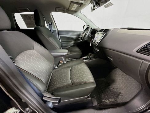 Used 2025 Mitsubishi Outlander Sport LE AWD/4WD image 26