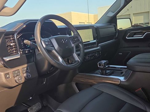 Used 2026 Chevrolet Silverado 1500 RST w/ Redline Edition AWD/4WD image 10