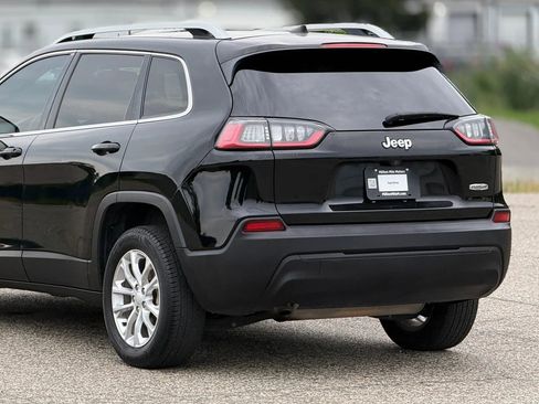 Used 2019 Jeep Cherokee Latitude w/ Popular Appearance Group FWD image 16
