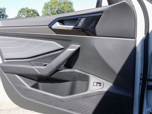 New 2025 Volkswagen Jetta SEL image 13