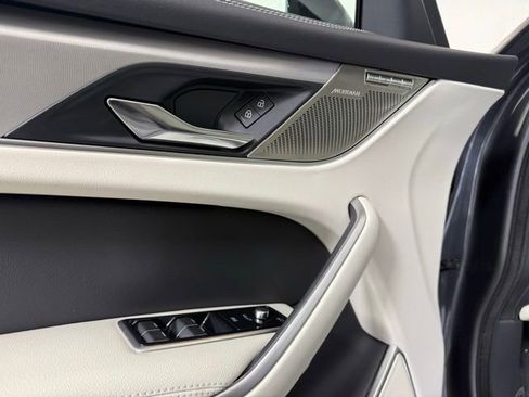 Used 2025 Jaguar F-PACE R-Dynamic S image 11
