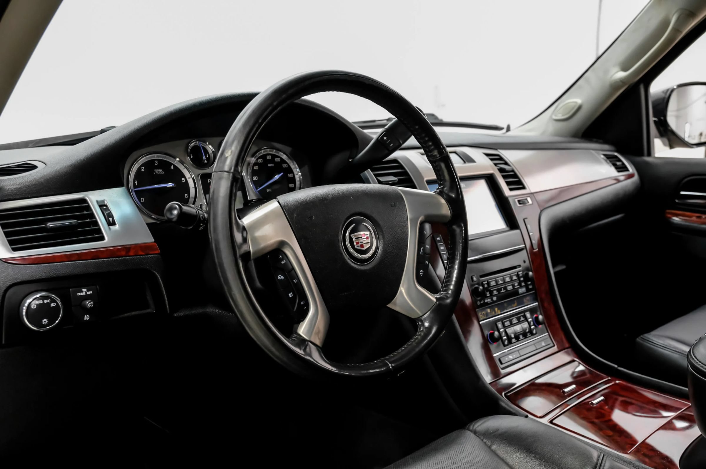 Used 2012 Cadillac Escalade EXT Premium AWD/4WD image 21