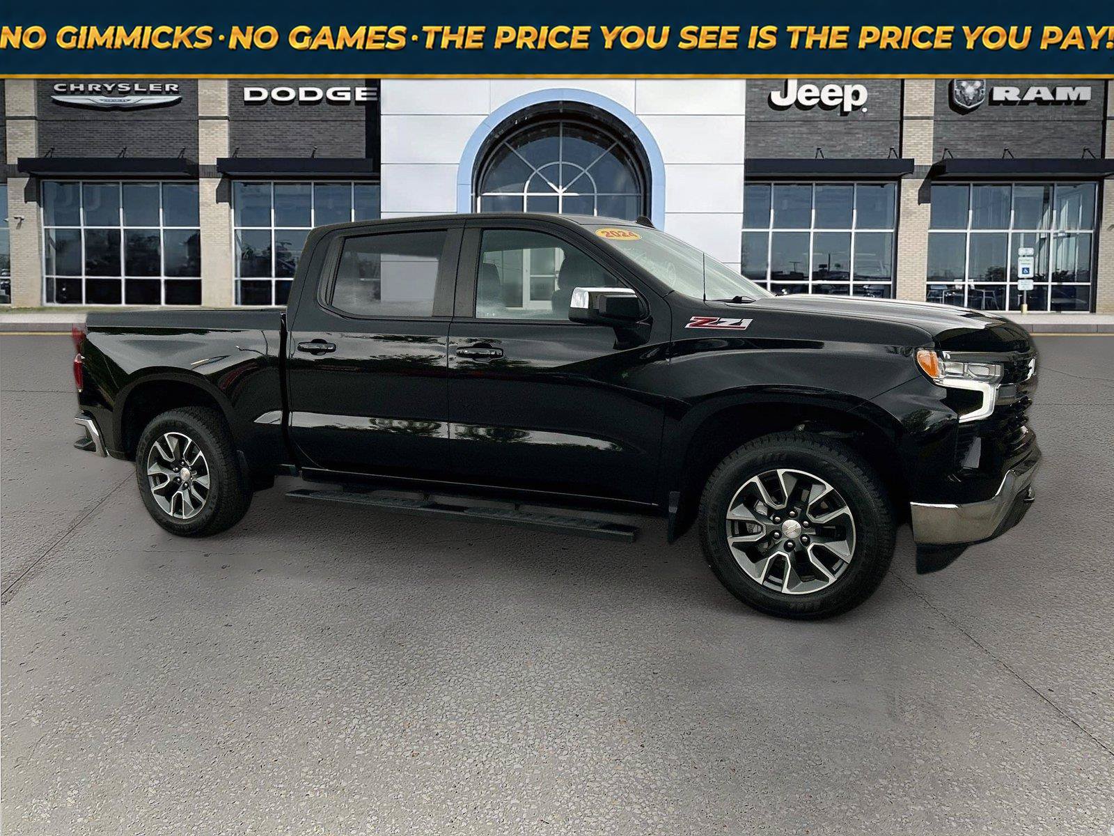 Used 2024 Chevrolet Silverado 1500 LT AWD/4WD image 1