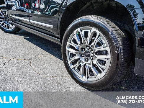 Used 2024 GMC Yukon Denali Ultimate AWD/4WD image 16