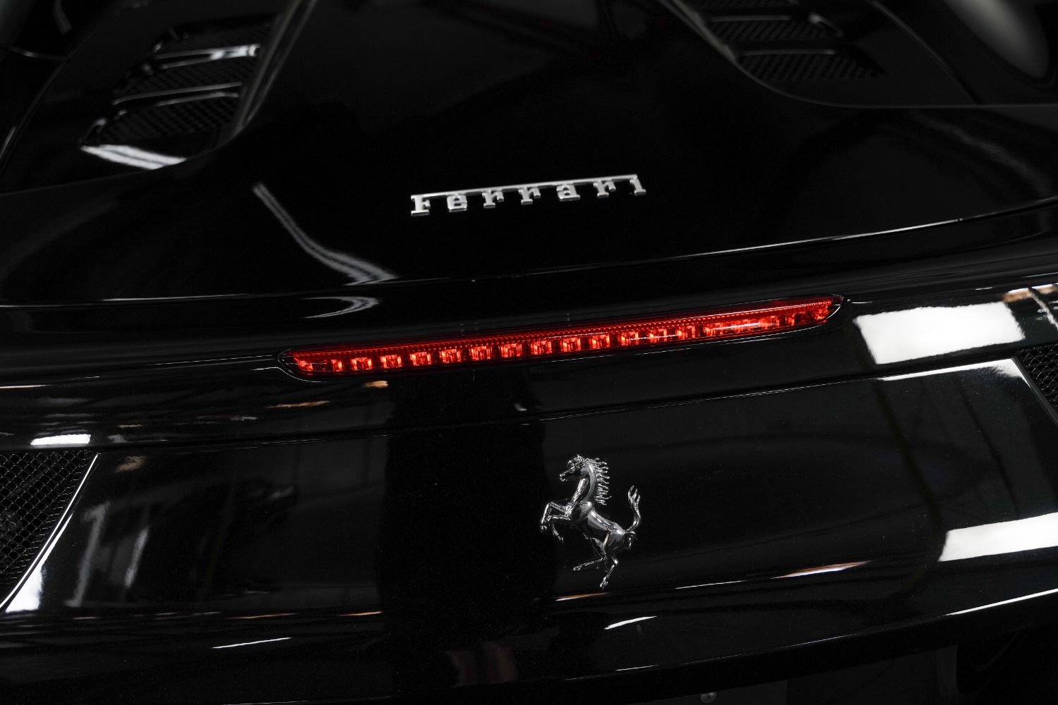 Used 2013 Ferrari 458 Spider RWD image 23
