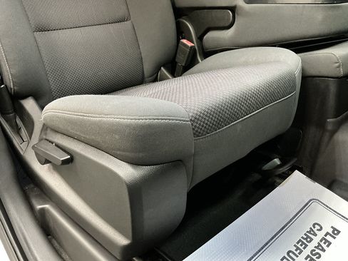 Used 2018 Chevrolet Silverado 1500 LT w/ All Star Edition AWD/4WD image 32