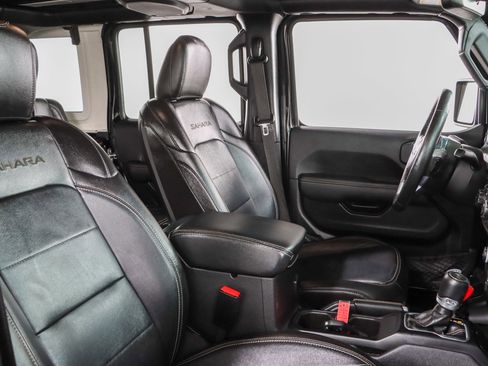 Used 2023 Jeep Wrangler Unlimited Sahara w/ Cold Weather Group AWD/4WD image 27