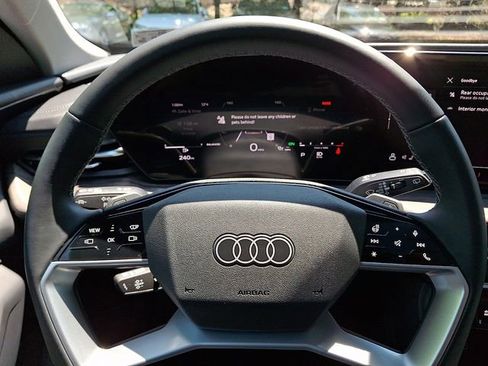 Used 2025 Audi Q5 Premium Plus w/ Premium Plus AWD/4WD image 19
