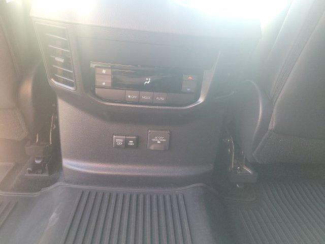 Used 2025 Toyota Sequoia Limited AWD/4WD image 15