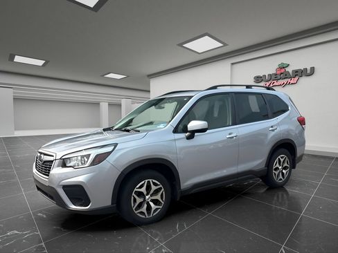 Used 2020 Subaru Forester Premium AWD/4WD image 7