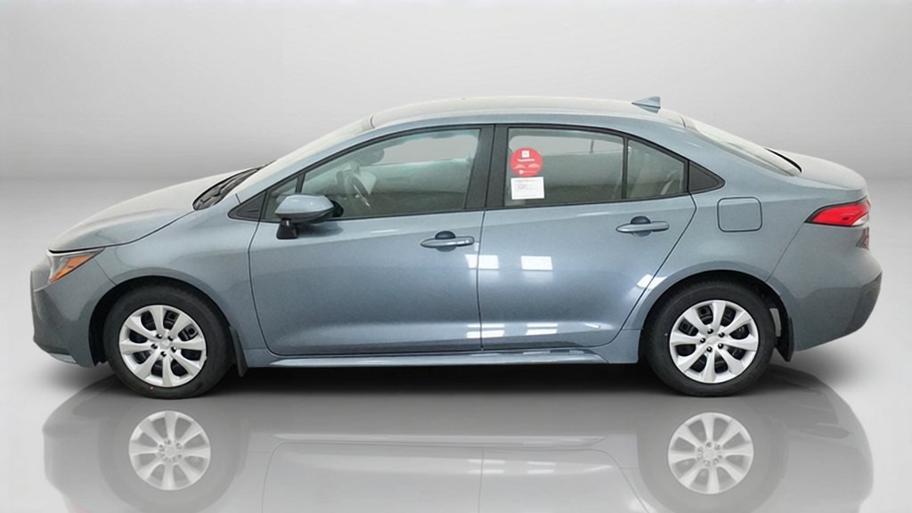 New 2027 Toyota Corolla LE FWD image 2