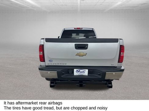 Used 2011 Chevrolet Silverado 2500 LT w/ Interior Plus Package AWD/4WD image 11