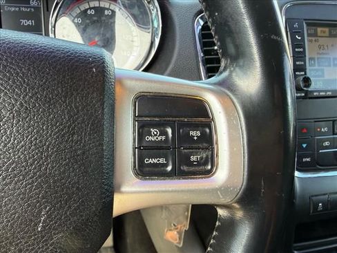 Used 2011 Dodge Durango Heat w/ Popular Equipment Group RWD image 17