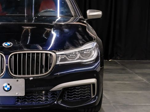 Used 2018 BMW M760i xDrive AWD/4WD image 62