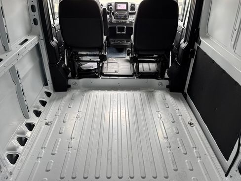 New 2026 RAM ProMaster 1500 w/ Quick Order Package 22G SLT image 13