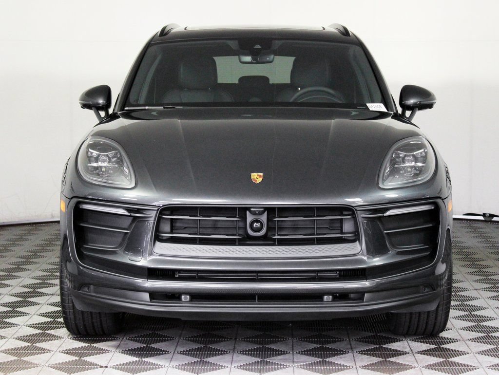 Certified 2026 Porsche Macan AWD/4WD image 10