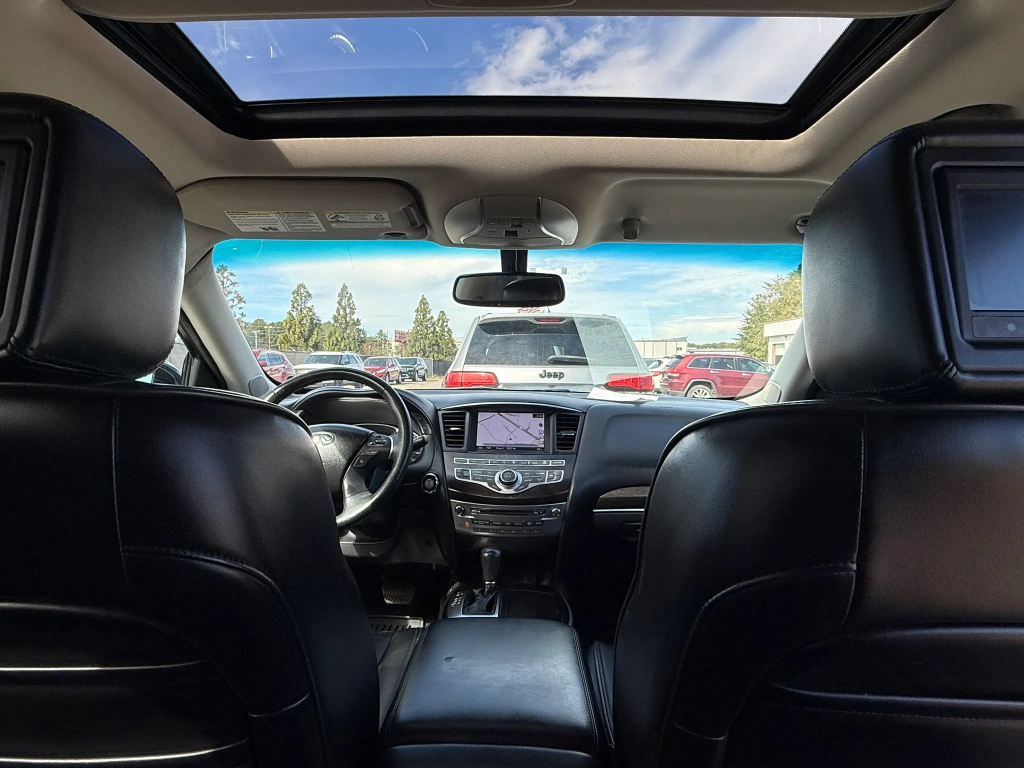 Used 2013 INFINITI JX35 AWD w/ Premium Pkg image 24