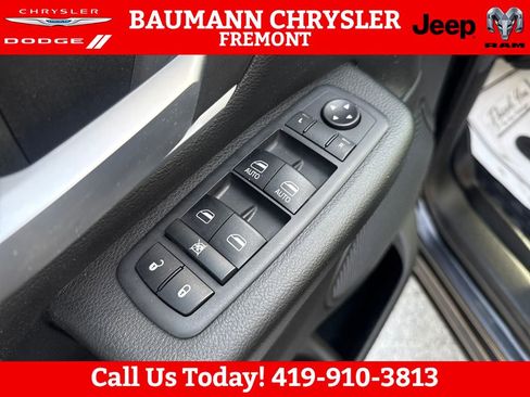 Used 2019 RAM 1500 Big Horn AWD/4WD image 11