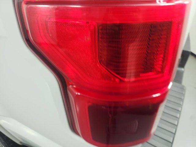Used 2019 Ford F150 Lariat w/ Equipment Group 502A Luxury AWD/4WD image 29