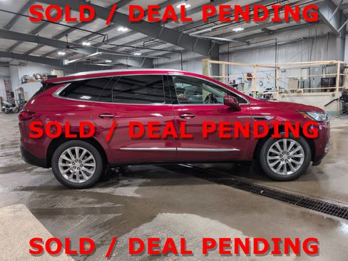 Used 2019 Buick Enclave Premium w/ Experience Buick Package image 2