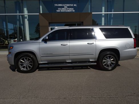 Used 2016 Chevrolet Suburban LT w/ LT Signature Package AWD/4WD image 2