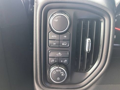 Used 2020 Chevrolet Silverado 1500 Custom w/ Custom Value Package AWD/4WD image 32