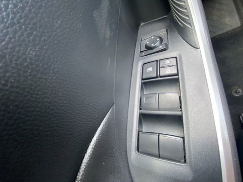 Used 2023 Toyota RAV4 LE AWD/4WD image 17
