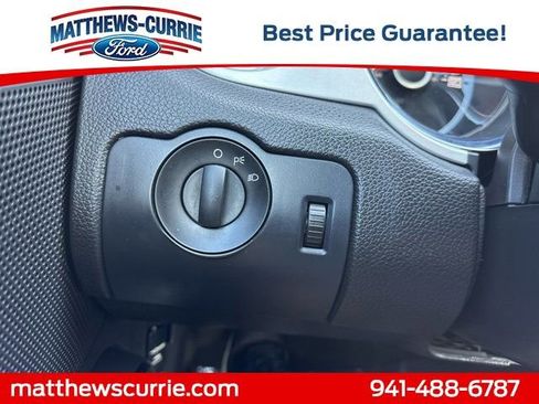 Used 2013 Ford Mustang Premium image 22