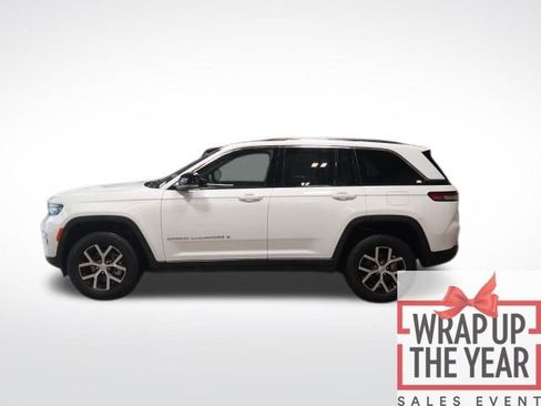 Used 2023 Jeep Grand Cherokee Limited w/ Luxury Tech Group II image 25