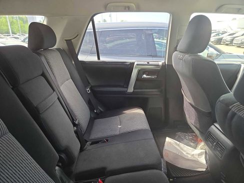 Used 2016 Toyota 4Runner SR5 image 12