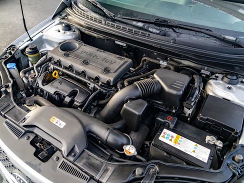 Used 2013 Kia Forte EX image 29