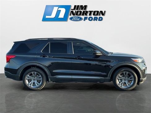 Used 2023 Ford Explorer XLT w/ Equipment Group 202A image 2