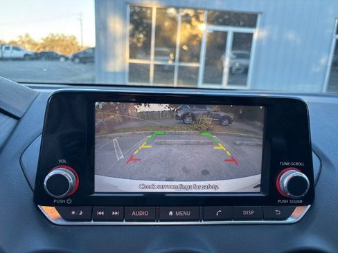 Used 2020 Nissan Sentra S image 20