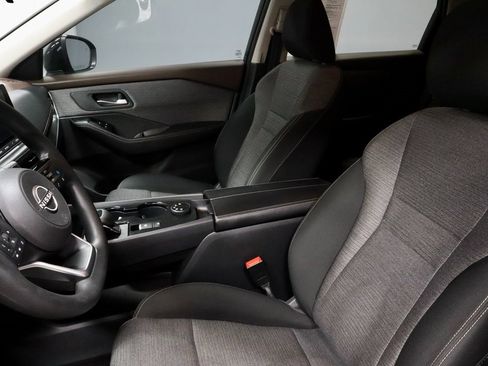 Certified 2022 Nissan Rogue SV image 24