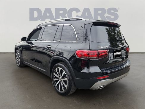 Used 2022 Mercedes-Benz GLB 250 4MATIC image 4