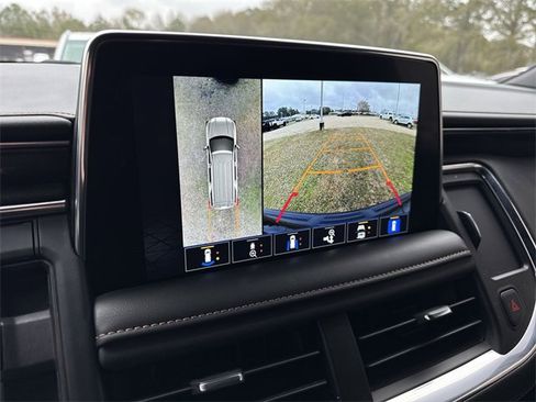 Used 2024 GMC Yukon AT4 w/ Technology Package image 15