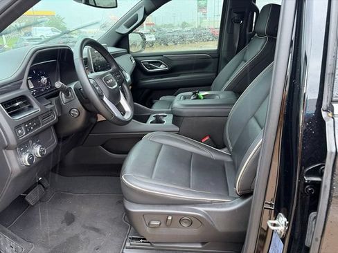 Used 2024 GMC Yukon SLT w/ SLT Luxury Package AWD/4WD image 6