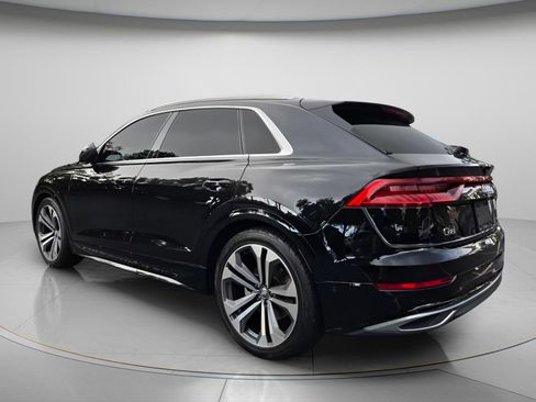 Used 2019 Audi Q8 Prestige w/ Adaptive Chassis Package AWD/4WD image 4