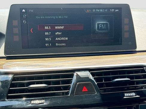 Used 2018 BMW 530e RWD image 32