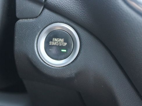Used 2020 Chevrolet Equinox LT AWD/4WD image 25