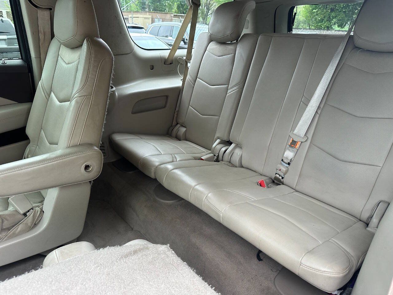 Used 2015 Cadillac Escalade ESV Luxury AWD/4WD image 16