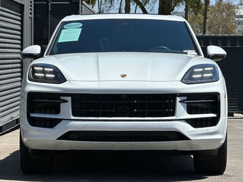 Certified 2025 Porsche Cayenne GTS AWD/4WD image 11